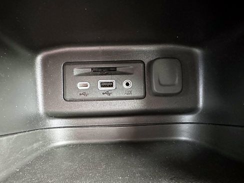 Used 2024 Chevrolet Equinox LT AWD/4WD image 25