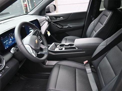 New 2026 Chevrolet Equinox LT image 8