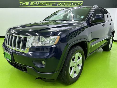 Used 2012 Jeep Grand Cherokee Laredo AWD/4WD image 4