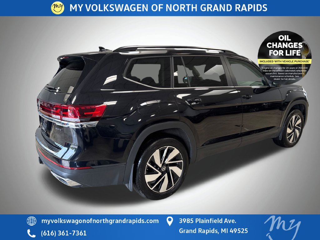 Used 2024 Volkswagen Atlas SE AWD/4WD image 8