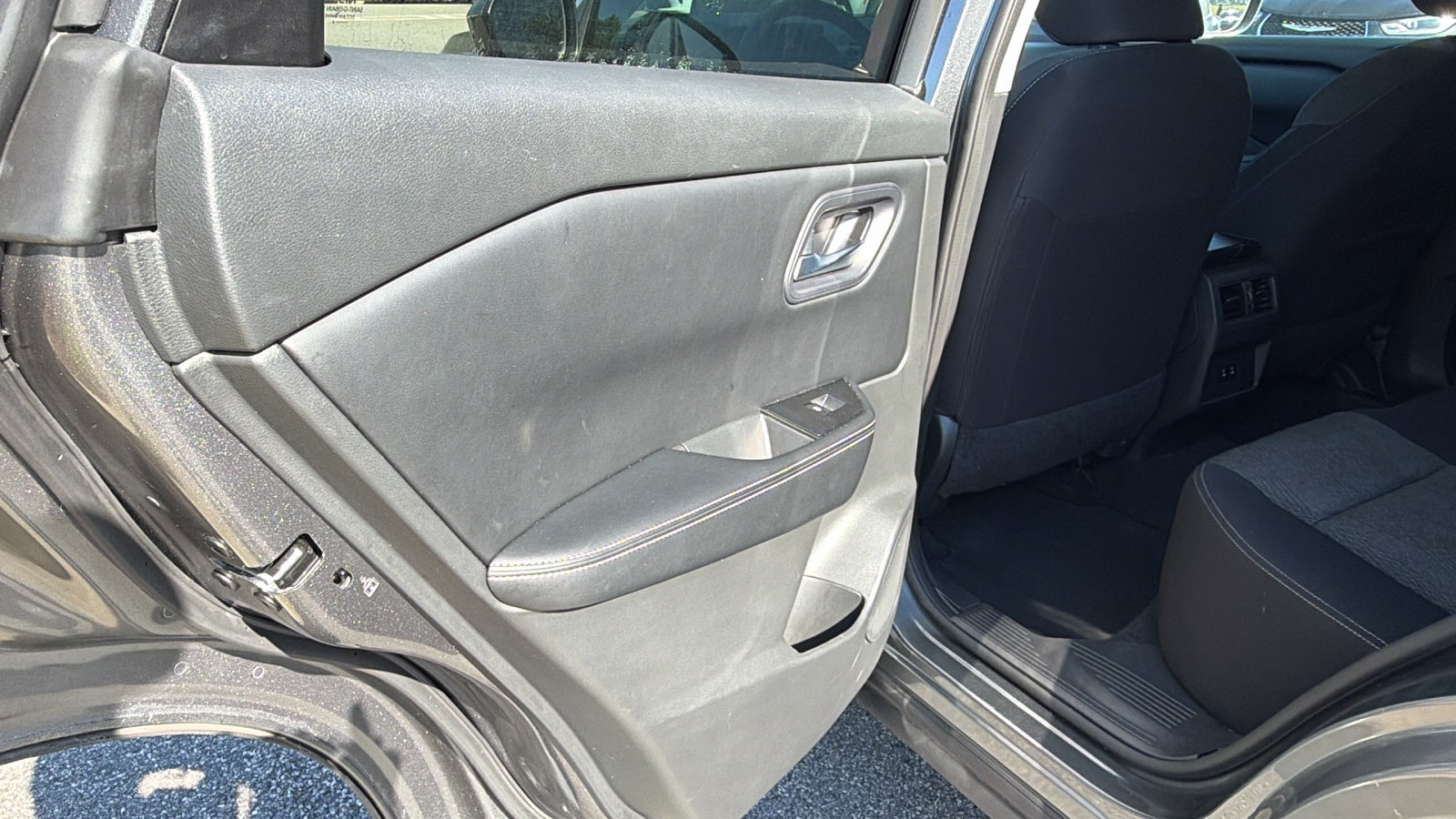 Used 2024 Nissan Rogue SV AWD/4WD image 22