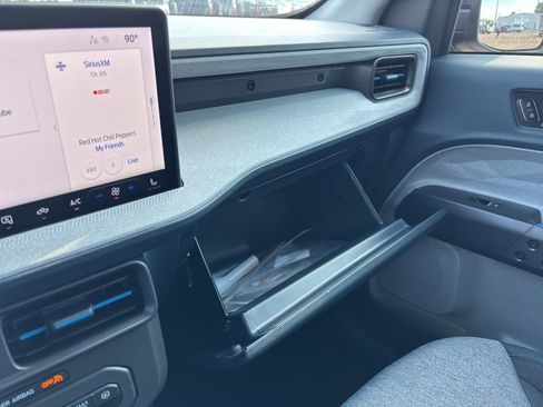 New 2025 Ford Maverick XLT w/ XLT Luxury Package image 35