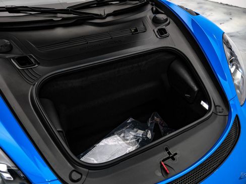 Used 2024 Porsche 718 Cayman GT4 RS RWD image 69