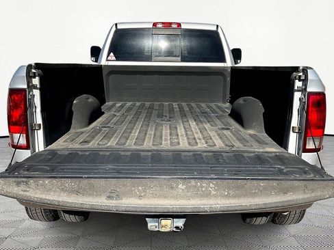 Used 2018 RAM 3500 Big Horn image 30