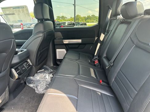 New 2025 Ford F250 Platinum w/ FX4 Off-Road Package image 27
