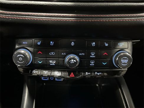 Used 2023 Dodge Durango GT image 21