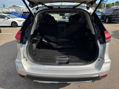 Used 2018 Nissan Rogue SV AWD/4WD image 7