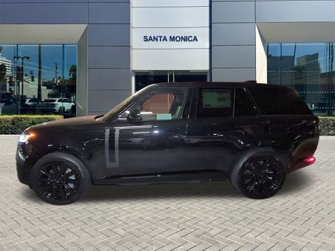 New 2026 Land Rover Range Rover SE AWD/4WD image 2