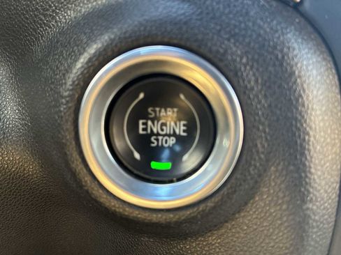 Used 2021 Chevrolet Silverado 1500 High Country image 16