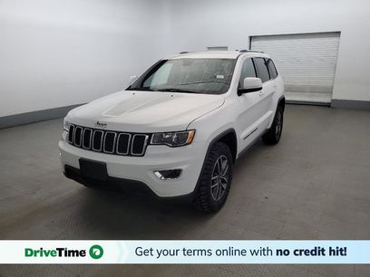 Used 2019 Jeep Grand Cherokee Laredo w/ 18" Wheel & 8.4" Radio Group