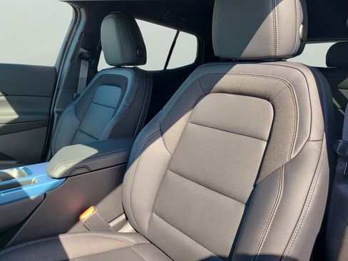 New 2026 Chevrolet Equinox EV LT w/ LPO, Blackout Package FWD image 23