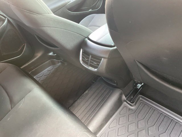 Used 2021 Chevrolet Malibu LT FWD image 47