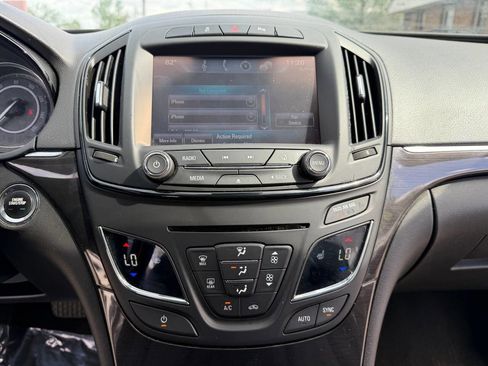 Used 2016 Buick Regal Premium FWD image 22