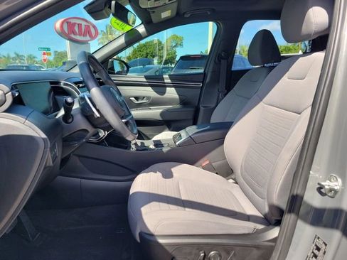 Used 2023 Hyundai Santa Cruz SEL Premium AWD/4WD image 16