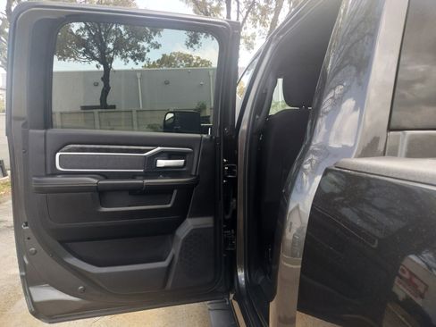 Used 2019 RAM 2500 Lone Star w/ Night Edition image 6