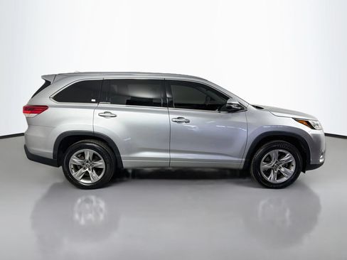 Used 2018 Toyota Highlander Limited FWD image 5