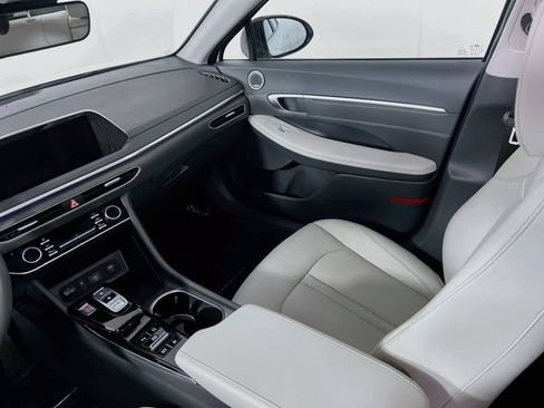 Certified 2022 Hyundai Sonata Limited w/ Cargo Package FWD image 24
