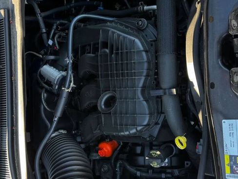 Used 2013 Dodge Grand Caravan SE image 25