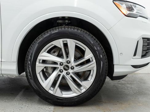 Used 2023 Audi Q7 2.0T Premium w/ Convenience Package AWD/4WD image 36