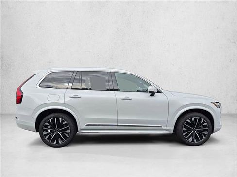 Used 2026 Volvo XC90 B6 Plus w/ Protection Package Premier AWD/4WD image 4
