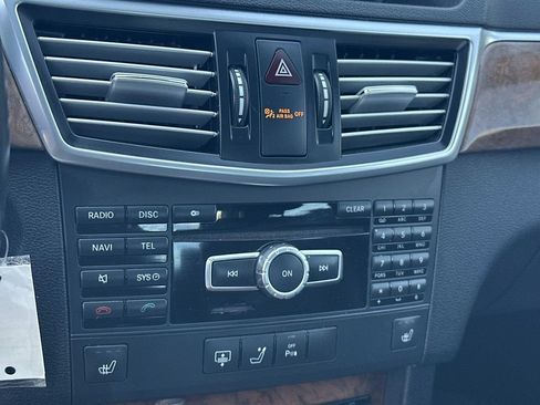 Used 2013 Mercedes-Benz E 350 4MATIC Sedan image 23