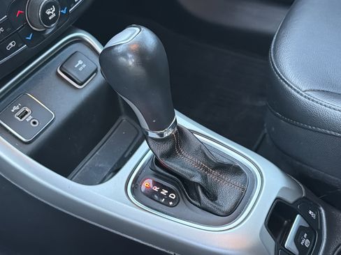 Used 2020 Jeep Compass Latitude w/ Safety & Security Group image 30