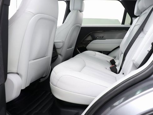 Used 2023 Land Rover Range Rover Sport SE image 36