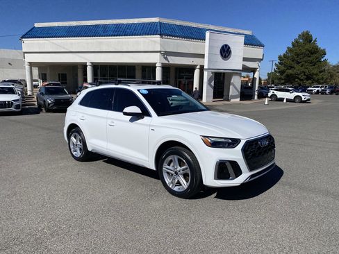 Used 2024 Audi Q5 e Premium w/ Convenience Package image 50