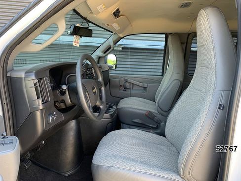 Used 2025 Chevrolet Express 3500 LS RWD image 20