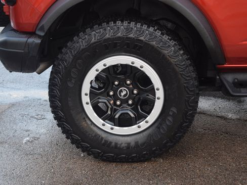 Used 2023 Ford Bronco Badlands w/ Sasquatch Package image 27