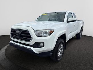 Used 2019 Toyota Tacoma SR5 AWD/4WD video 1