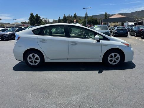 Used 2015 Toyota Prius Two FWD image 8