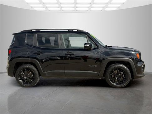 Used 2020 Jeep Renegade Altitude image 3