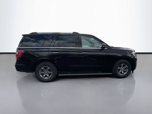 Used 2018 Ford Expedition Limited w/ Equipment Group 302A AWD/4WD image 8