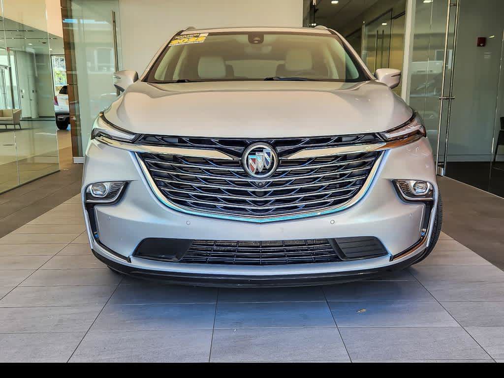 Used 2022 Buick Enclave Premium w/ Surround and Sites Package AWD/4WD image 5