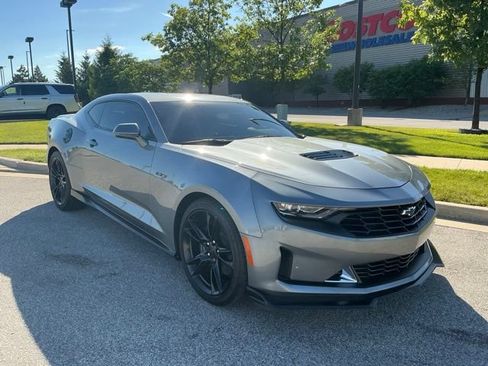 Used 2022 Chevrolet Camaro LT RWD image 2