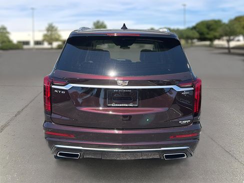 Used 2020 Cadillac XT6 Premium Luxury image 6