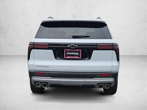 New 2026 Chevrolet Traverse LT image 8