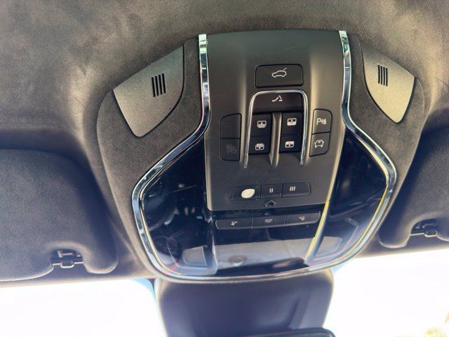Used 2019 Maserati Levante S GranSport AWD/4WD image 13