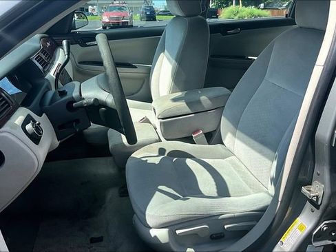 Used 2008 Chevrolet Impala LT FWD image 4