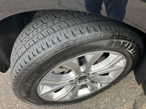 Used 2024 Ford Edge Titanium image 22