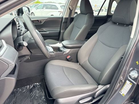 Certified 2025 Toyota RAV4 LE FWD image 13