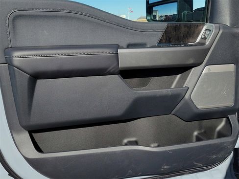 New 2025 Ford F350 Lariat w/ Lariat Ultimate Package image 21