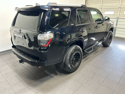 Used 2021 Toyota 4Runner SR5 AWD/4WD image 3