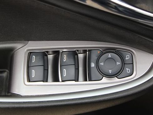 Used 2023 Chevrolet Malibu LT FWD image 11