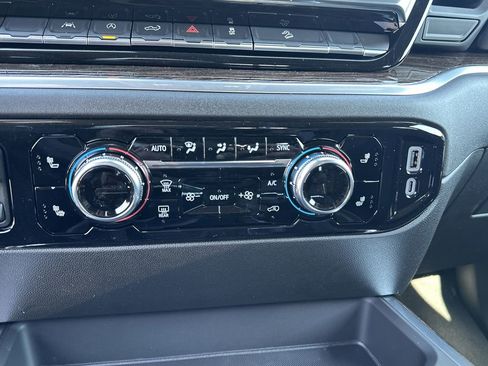 New 2026 GMC Sierra 1500 Elevation image 10