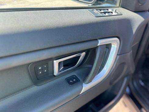 Used 2018 Land Rover Discovery Sport HSE image 27