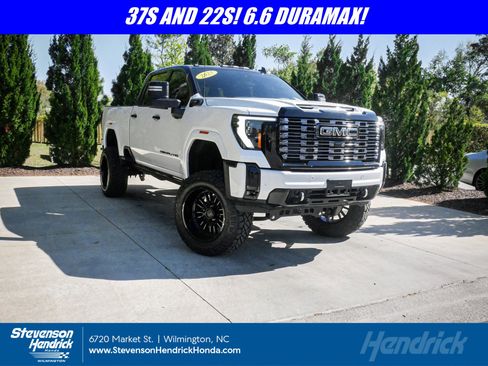 Used 2025 GMC Sierra 2500 Denali Ultimate AWD/4WD image 1
