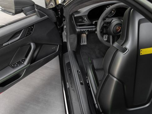 Certified 2024 Porsche 911 Carrera T RWD image 29