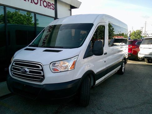 Used 2019 Ford Transit 350 XLT RWD image 2